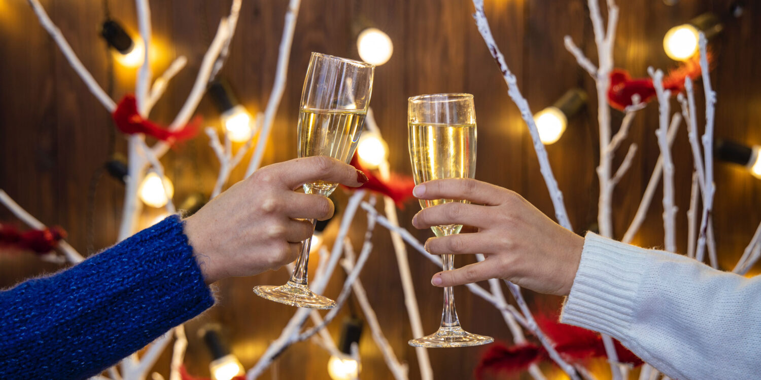 2 champagne glasses